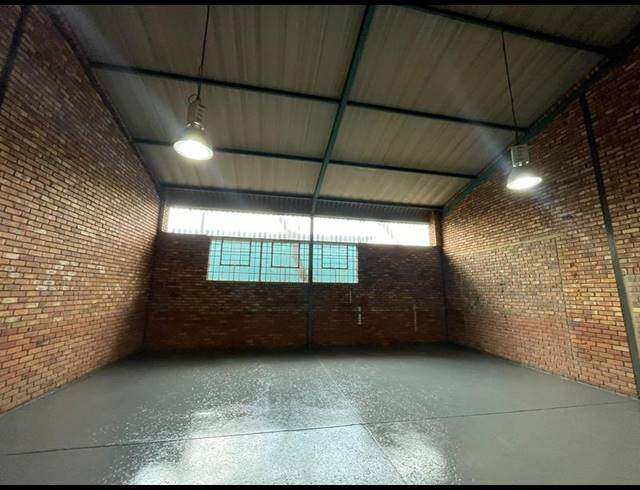 INDUSTRIAL PROPERTY TO RENT IN HENNOPSPARK